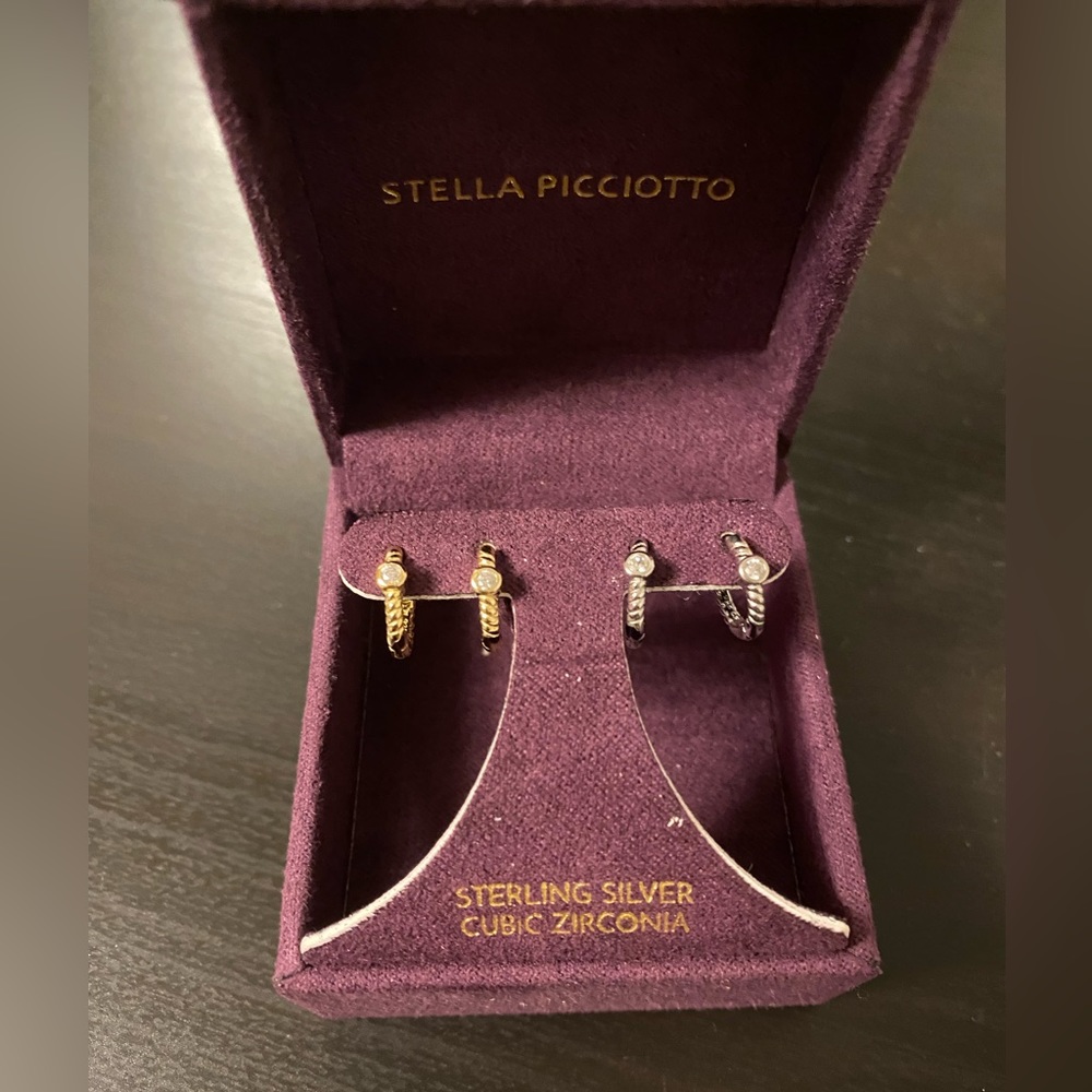 Sterling silver , cubic zirconia earring ✨